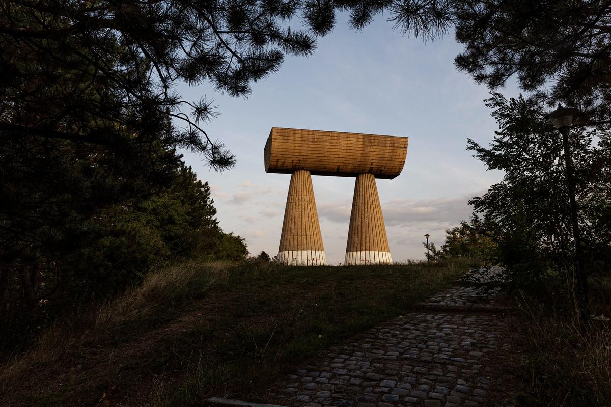 Памятник партизанам и шахтерам-антифашистам. Фото: Влад Докшин / Специально для «Новой газеты.Европа»